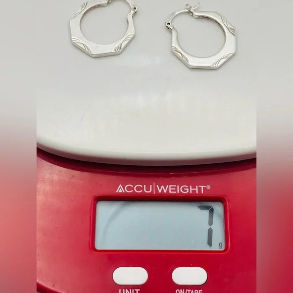 Vintage Sterling Silver Octagon Hoop Earrings – Engraved Leaf Design - Picture 6 of 8